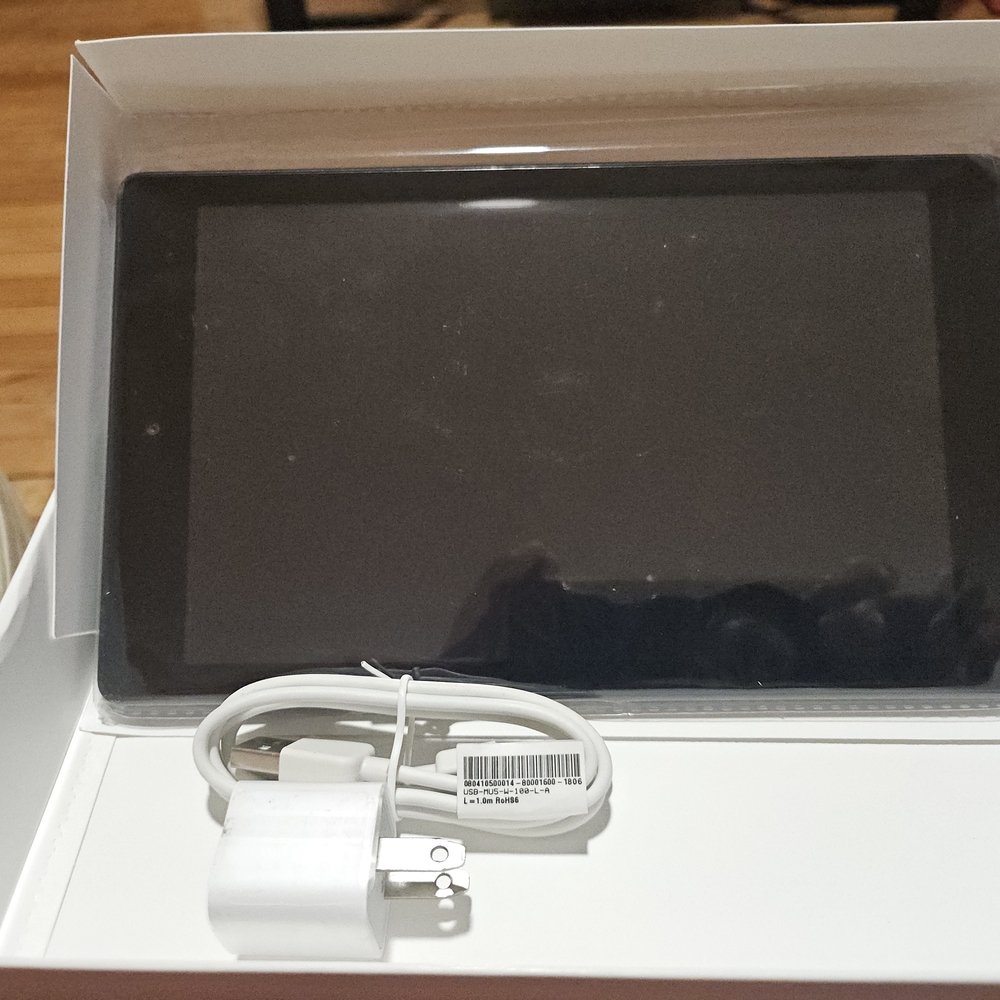 Amazon Fire HD 8 Tablet - Picture 2 of 4